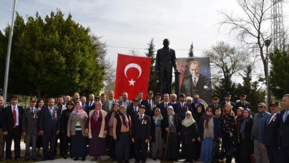 Milli Eğitim Müdürlüğümüzce "18 Mart Çanakkale Zaferinin 103. Yıl Dönümü ve Şehitleri Anma Günü" dolayısıyla ilçemizde tören düzenlendi.