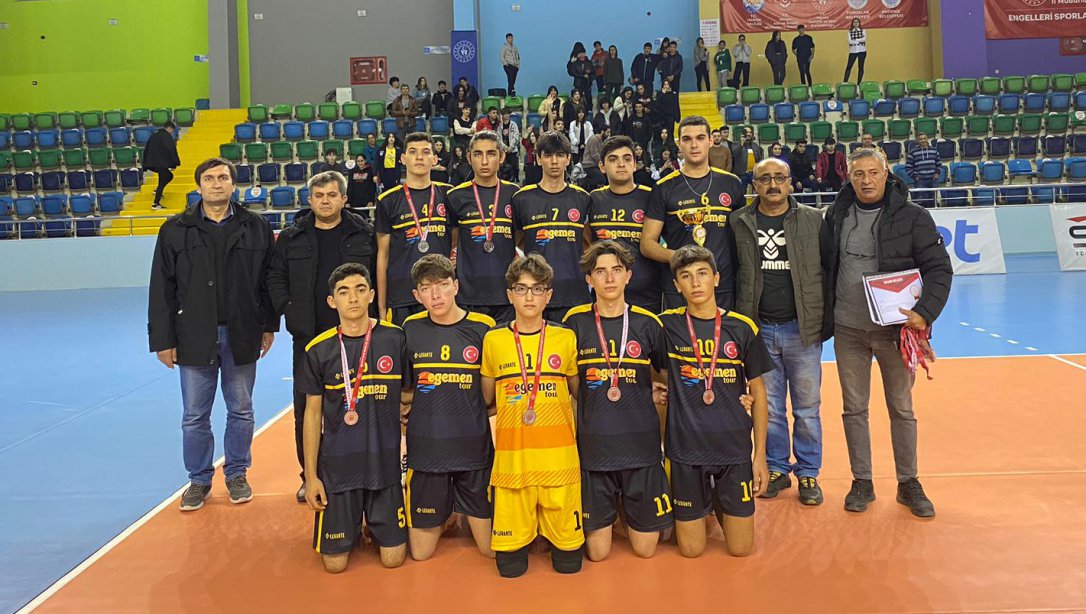 Bozyazı Anadolu Lisesi Erkek Voleybol Takımı Türkiye Grup Elemelerine Katılacak